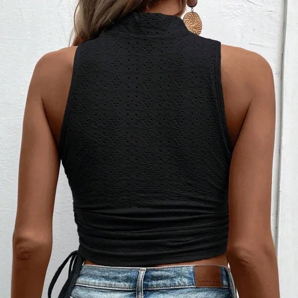 Fitted Eyelet Cut out Tank Top - Picture 4 of 11